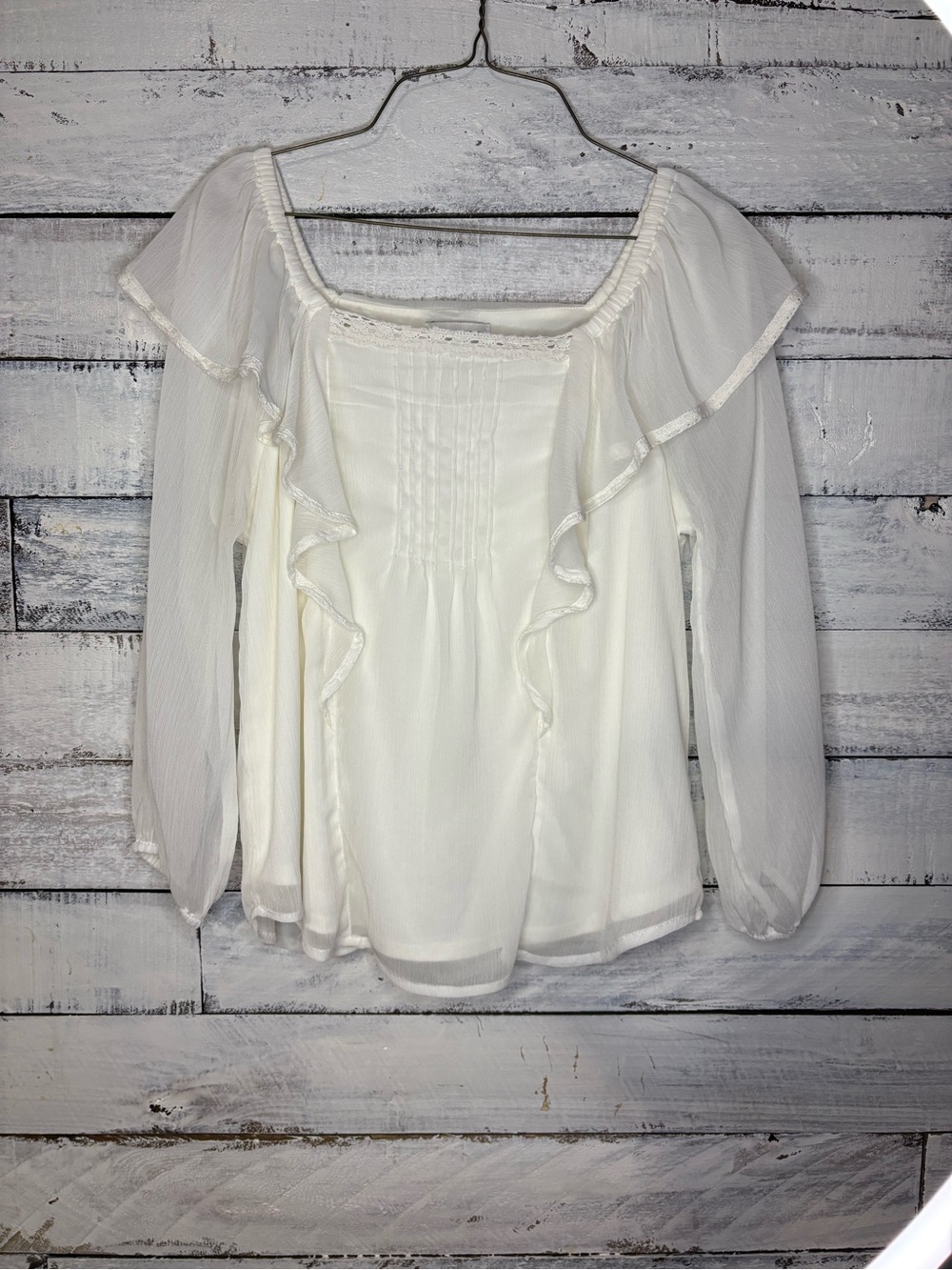 Women's White Ruffle long sleeve blouse size M